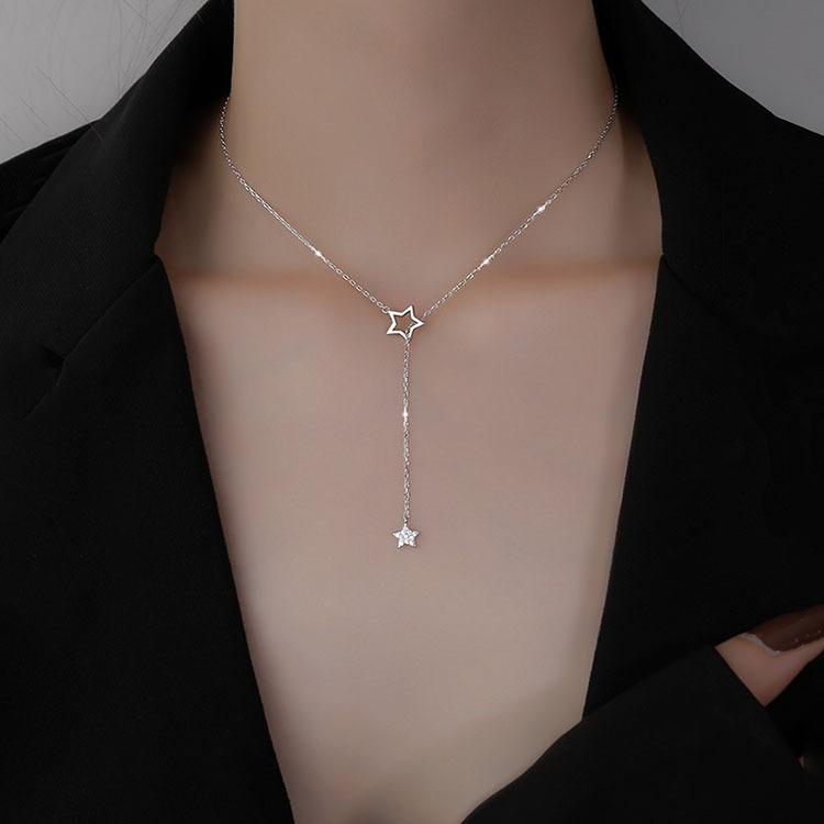 Quastenstern-Halskette für Damen, trendiges, schlichtes und einzigartiges Design mit funkelnden Diamanten in Aussparungen, Schlüsselbeinkette, Hals_voghion.com