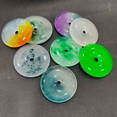 アイスクォーツロック翡翠ピースバックル、アイスフローティングフラワーピーホットグリーン翡翠ペンダント、ピーホットカラー翡翠ペンダント