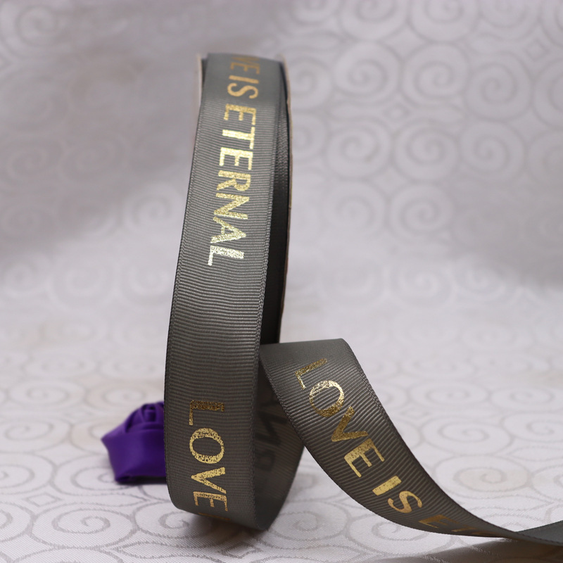 Cinta acanalada personalizada de 2.5 cm con estampado dorado de "love" para embalaje de bodas, envoltura de regalos, Navidad y Año Nuevo.