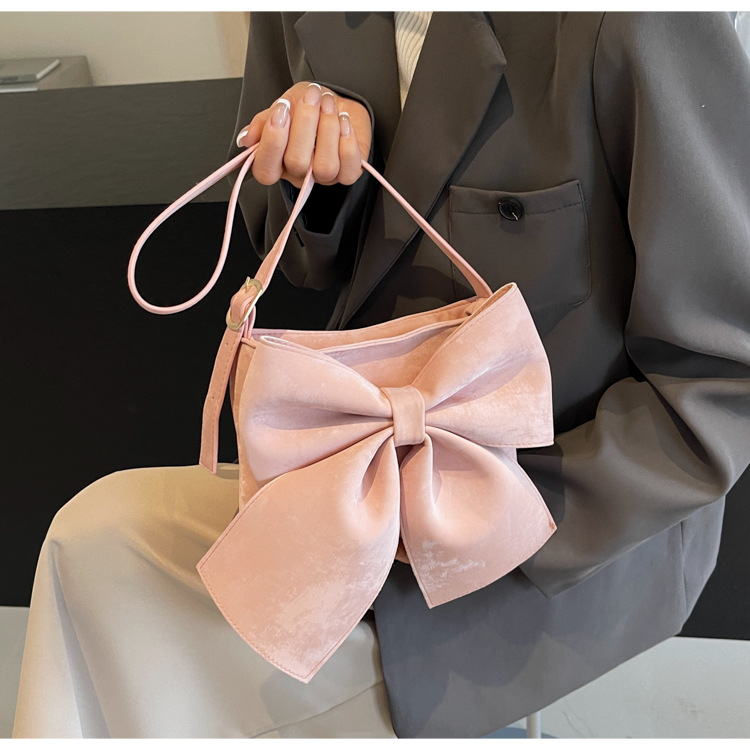 Women's Medium Pu Leather Bow Knot Elegant Square Zipper Crossbody Bag display picture 31