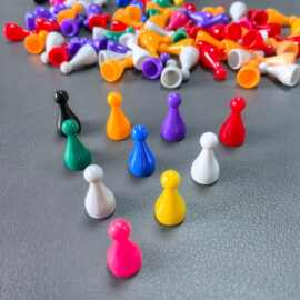 新款跨境桌游儿童益智桌面互动多人聚会棋盘棋子亲子游戏卡牌