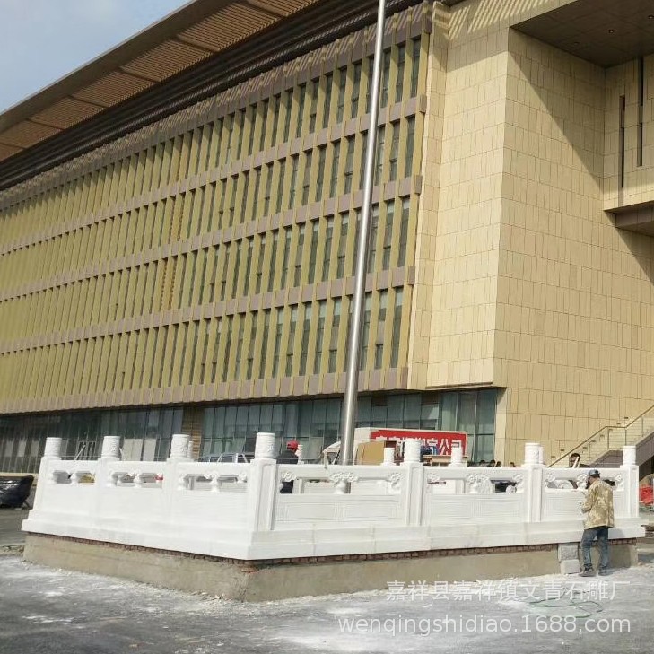 升旗台基础石护栏 学校汉白玉旗杆台石雕护栏 花园简易石雕围栏