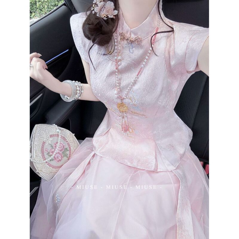 New Chinese-Style Pink Engagement Dress for Women, Heavy Embroidery, Sleeveless Vest, Waist-Cinching Top, and Skirt Two-Piece Set New Chinese-Style Pink Engagement Dress for Women, Heavy Embroidery, Sleeveless Vest, Waist-Cinching Top, and Skirt Two-Piece Set