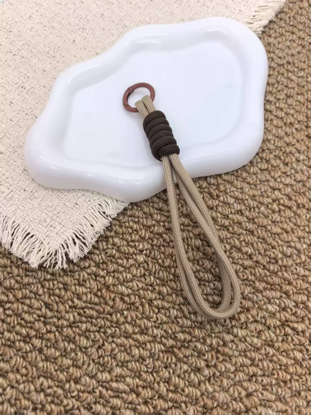 Mobile phone, short strap handmade, woven keychain, Reins leash