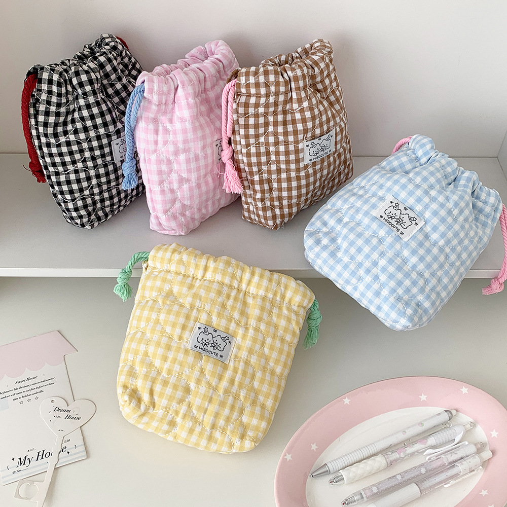 Student-style fabric plaid drawstring cosmetic bag, portable travel pouch for girls, with drawstring closure, for storing earphones, data cables, and other small items