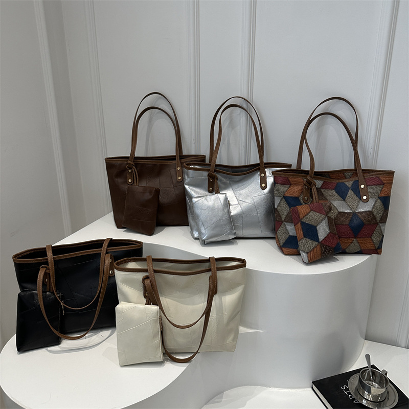 Bolsa de gran capacidad, simple bolso de hombro bajo la axila para mujeres 2024, nuevo nicho de diseño, hermoso bolso de viaje de aire exterior