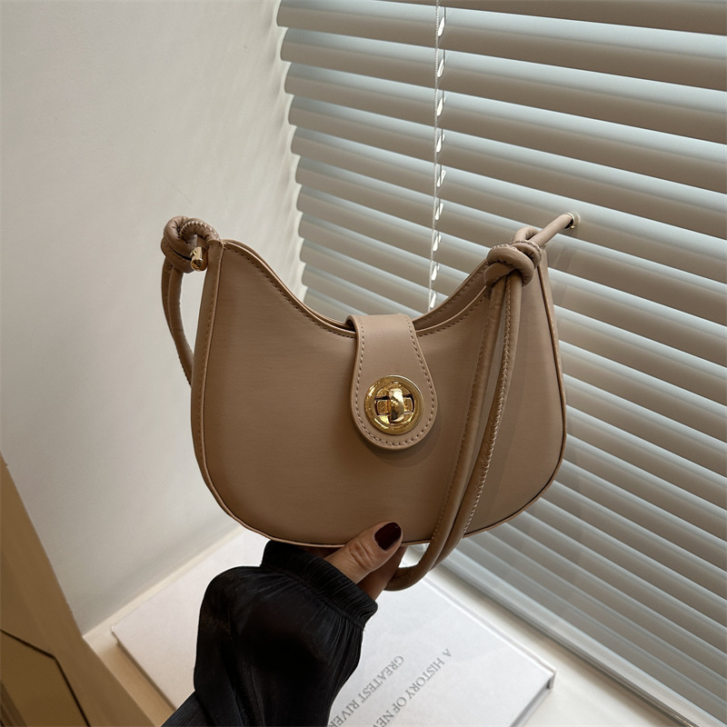 Versatile Women's Saddle Crossbody Shoulder Bag For Every Occasion_voghion.com