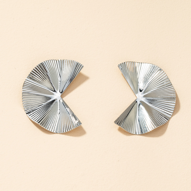 fashion metal earrings