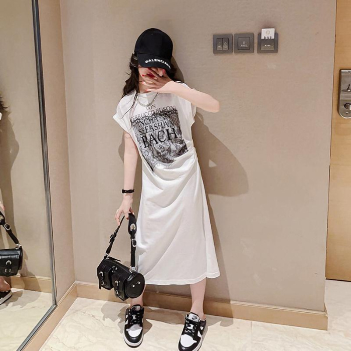 Vestido de verano para niñas 2024 nuevo estilo estilo occidental vestido de princesa delgado para niños falda negra de manga corta para niñas