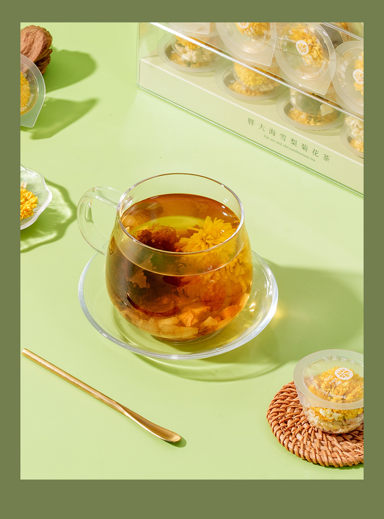 Pang Da Hai Snow Pear Chrysanthemum Herbal Tea Blend 55g 10 Jars Hot Brew Flower Tea in use