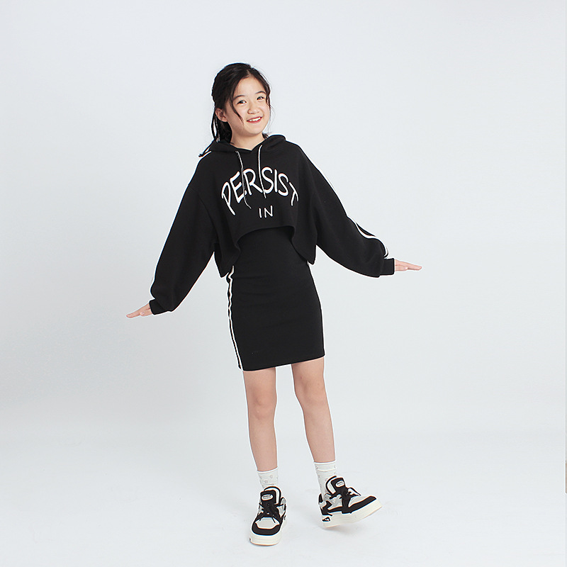 Primavera nueva ropa para niños traje de vestir para niñas mediano y grande moda para niños deportes conjunto de dos piezas traje para niños al por mayor