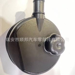 Booster pump oil reservoir