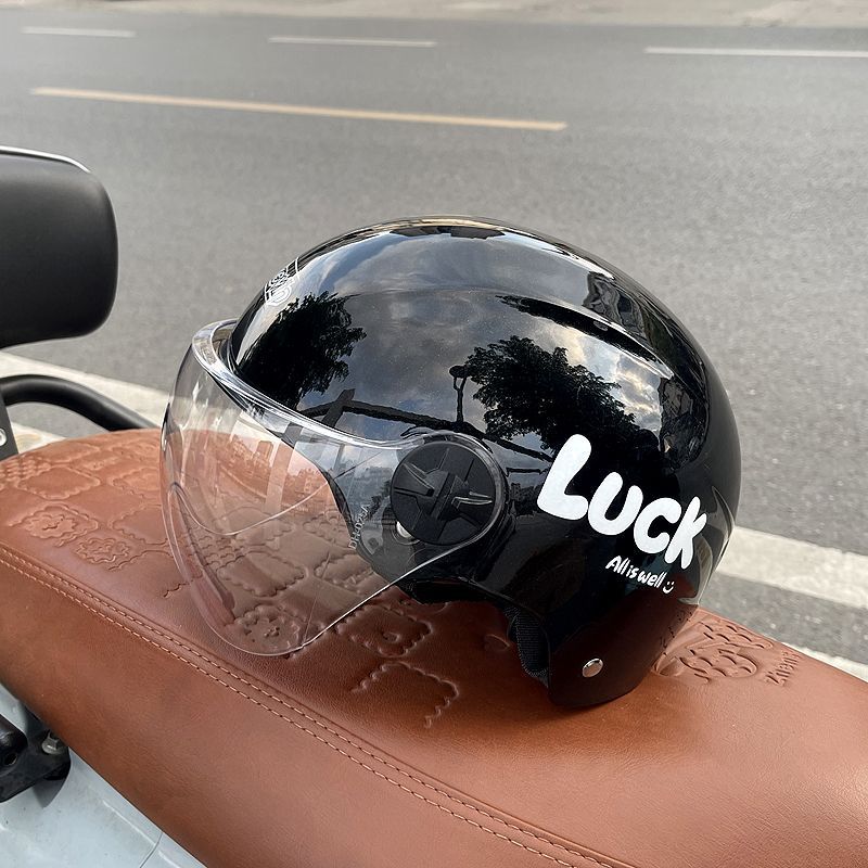Summer 3C Certified Electric Vehicle Helmet for Men and Women, New National Standard Motorcycle Half Helmet, Breathable Four Seasons Safety Helmet for Couples