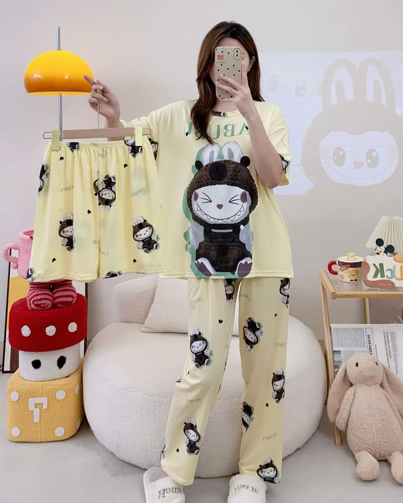 Pijamas de verano transfronterizos pijamas de leche de seda de tres piezas set de dibujos animados comercio exterior ropa para el hogar pantalones de mangas cortas lindos