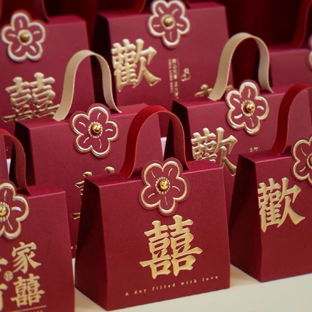 Wedding candy boxes, 2026 new style, high-end wedding favor boxes, empty boxes for candy packaging, with carrying bags