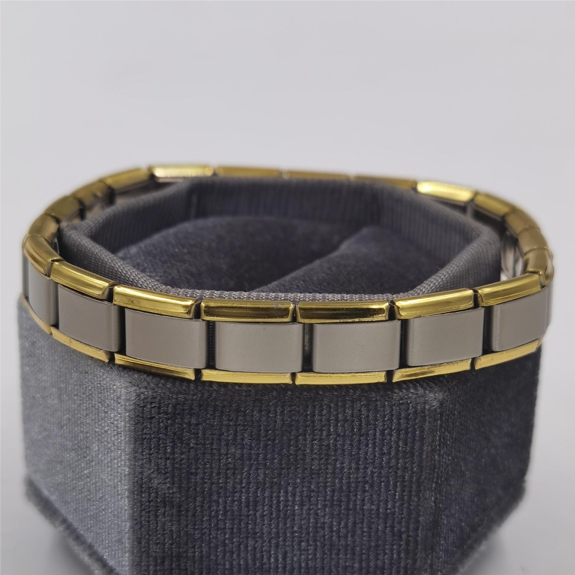 Hip-hop Retro Solid Color Stainless Steel Plating Bracelets display picture 5