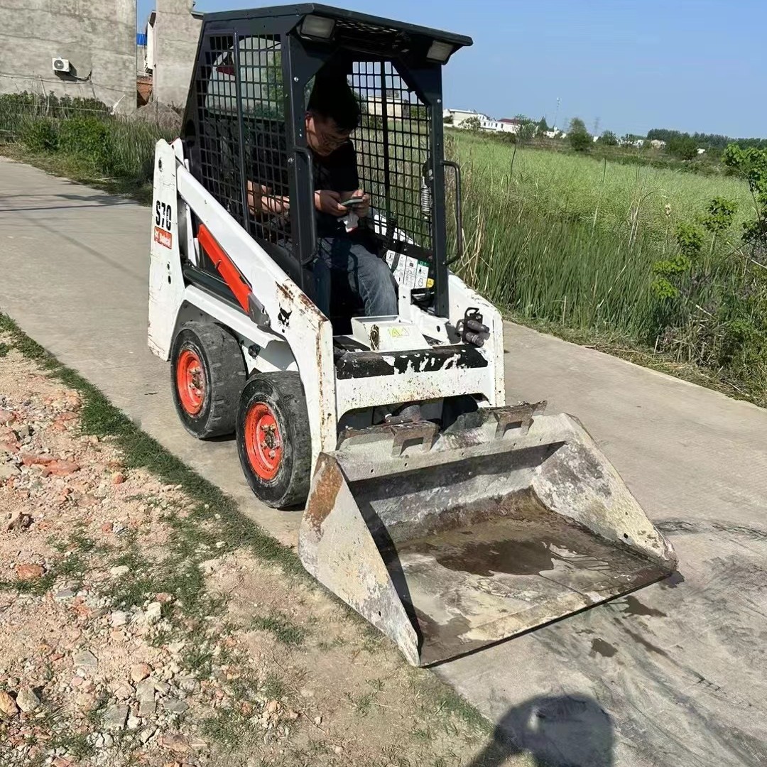 山猫卡特246D滑移装载机山猫16/17/550滑移铲车 小型滑移装载机