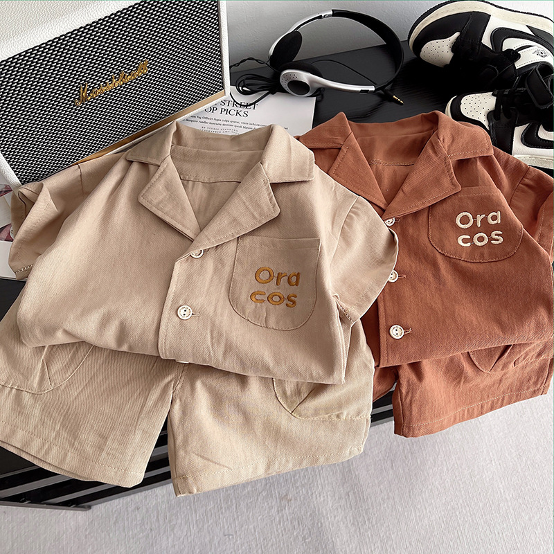 Ensemble d'été best-seller pour garçons 2026, nouveau style enfant avec col de costume et manches courtes, deux pièces pour garçons de 1 à 5 ans, Live ALYCExiyuebaobao_voghion.com