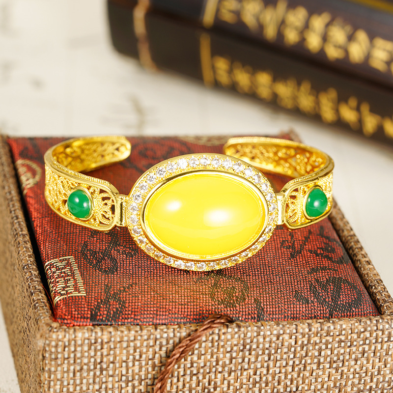 Arenas de oro de Vietnam tallado flores huecas de patrón de viento chino abertura brazalete de diamantes de imitación Yiwu accesorios joyas al por mayor