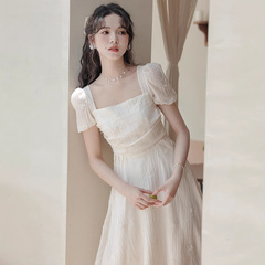 2025夏の新型フレンチ森系清純方襟露骨痩せ泡半袖優しい風ワンピース女性