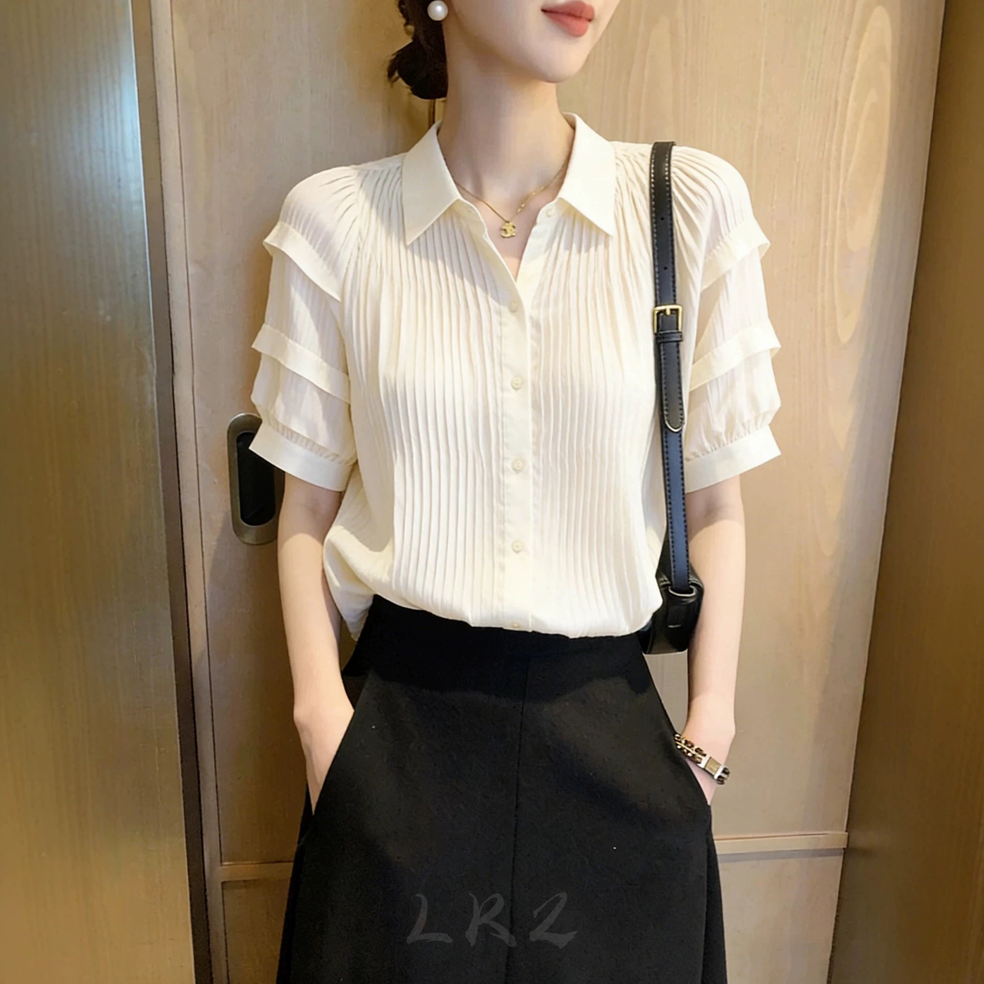 Áo sơ mi cổ Polo nữ trắng kiểu Pháp, tay ngắn, chất liệu cao cấp — màu trắng chi tiết 4