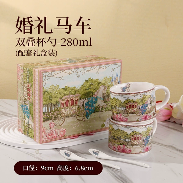 Double stacked cup spoon: wedding carriage gift box