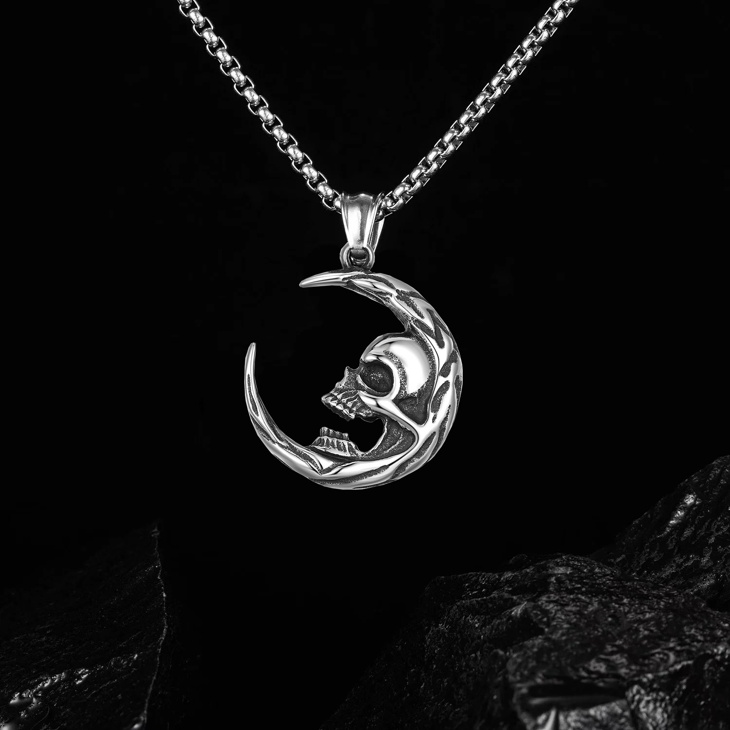 Retro Moon Stainless Steel Plating Pendant Necklace 1 Piece