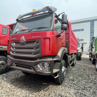 定制重汽豪沃NX自卸车跨境出口6*4渣土运输车375马力砂石料倾斜车