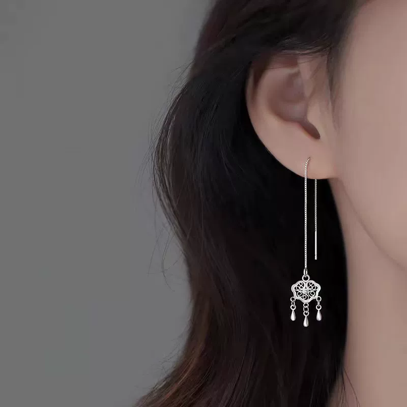 Earrings, protective amulet, light luxury style, high-end