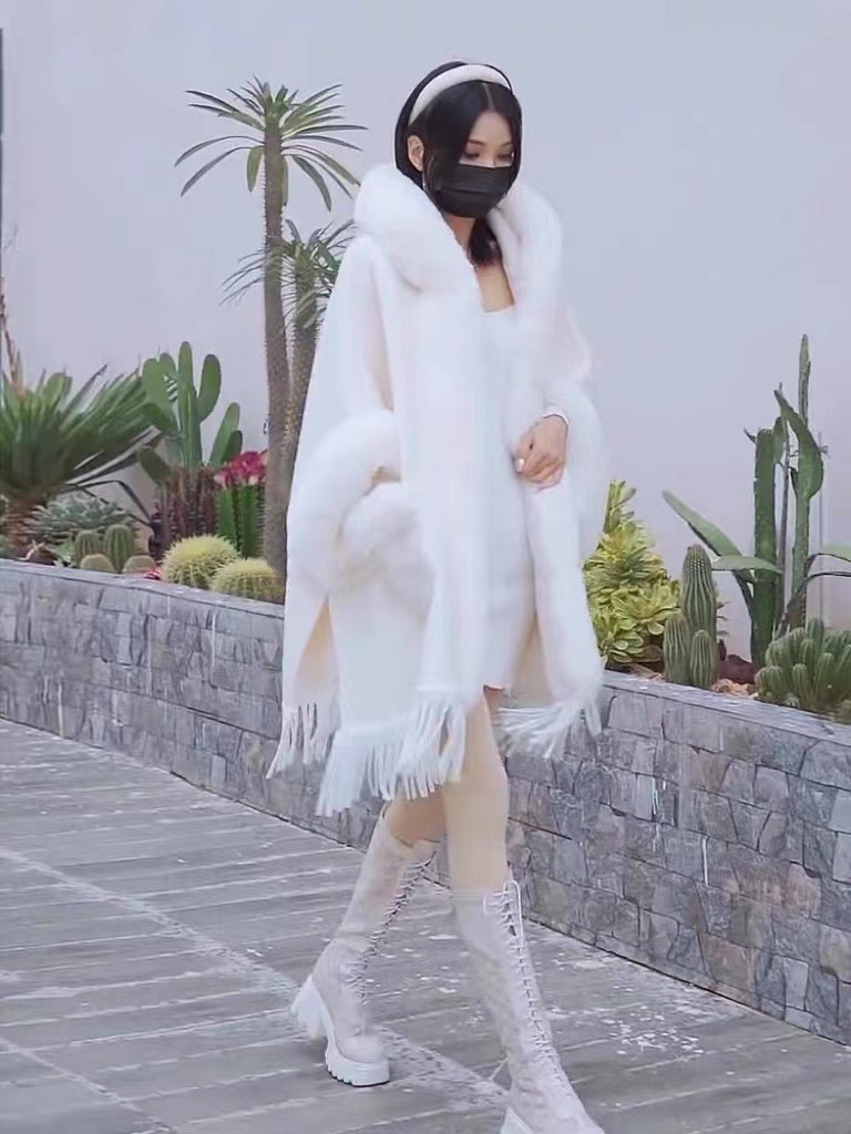 Fur collar cape cape with fleece thickened hooded bright silk cape plus-size woolen coat_voghion.com
