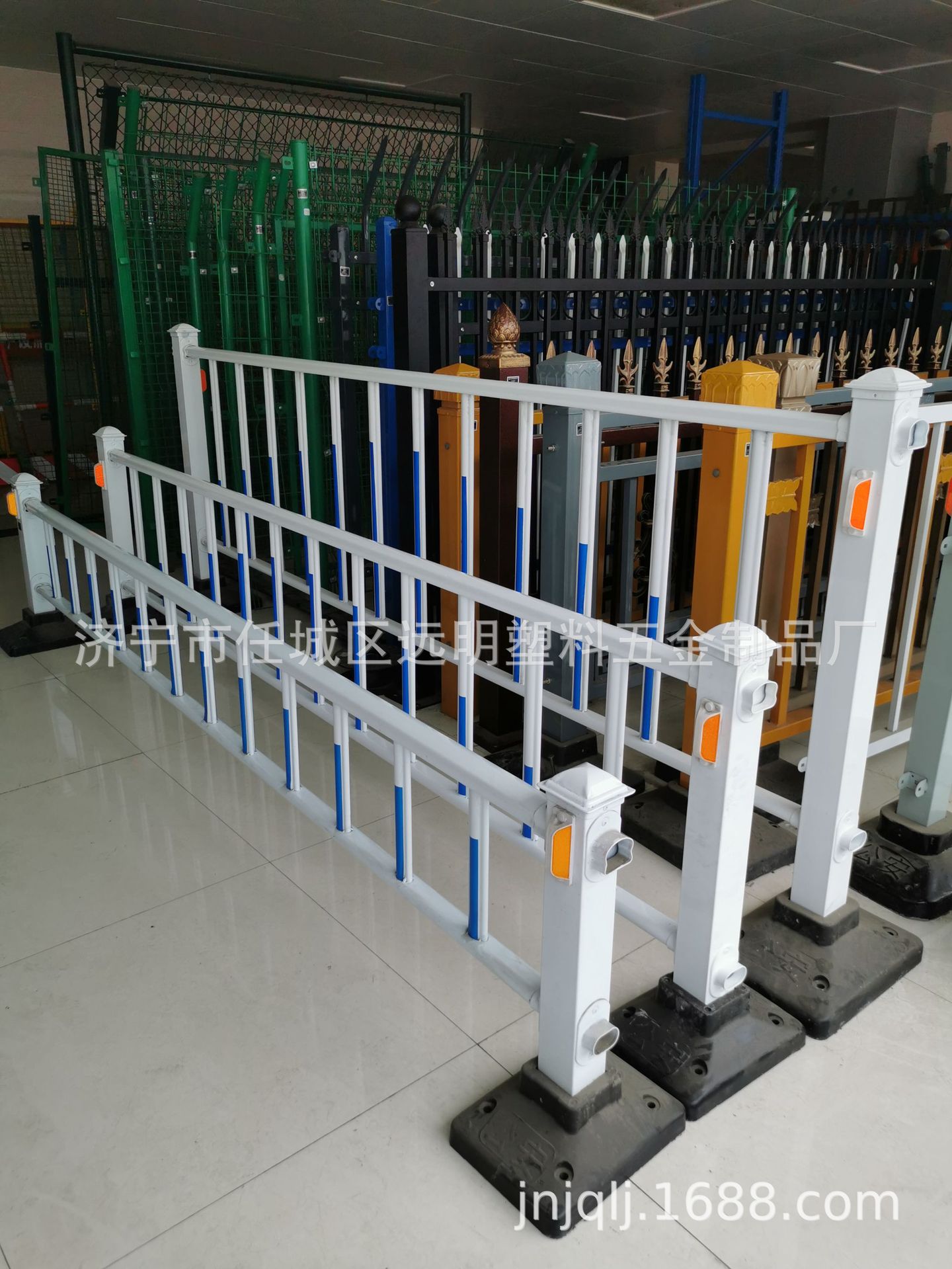 道路护栏  市政围栏  停车场护栏  学校围栏各种规格