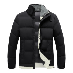 男性の綿服の新型の冬の韓国版の潮のブランドの流立襟の羽毛の綿服の短いタイプのコートの格好いいコートは国境を越えます。