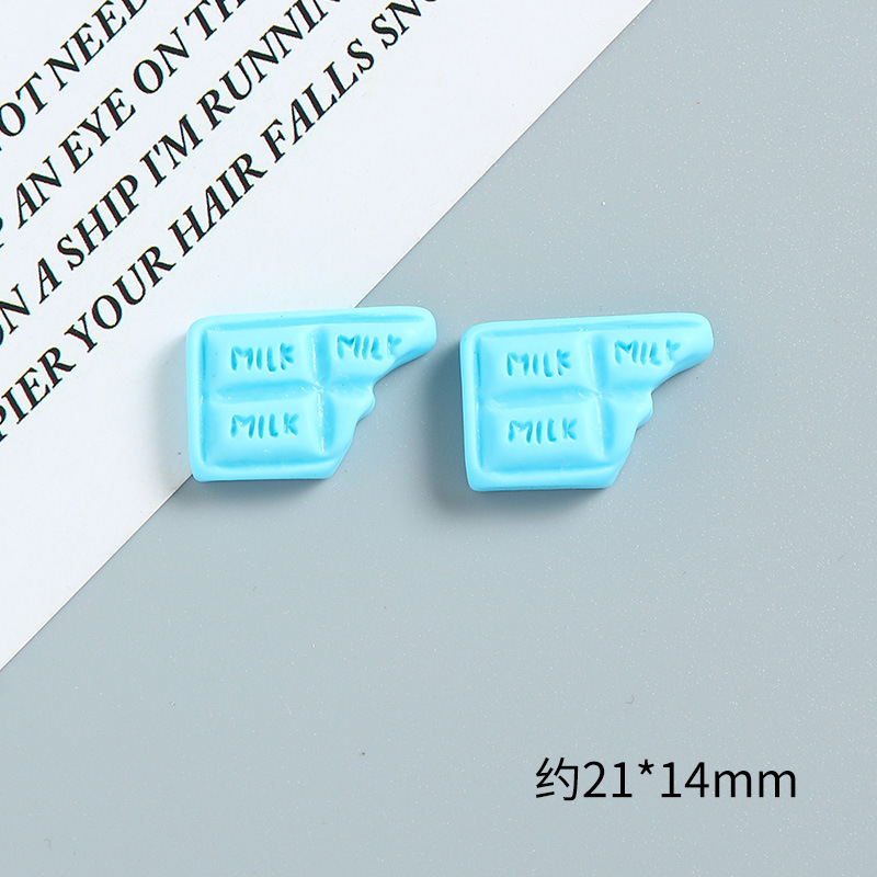 MLIKはチョコレート樹脂の部品をシミュレーションして食べて遊んでいます。|undefined