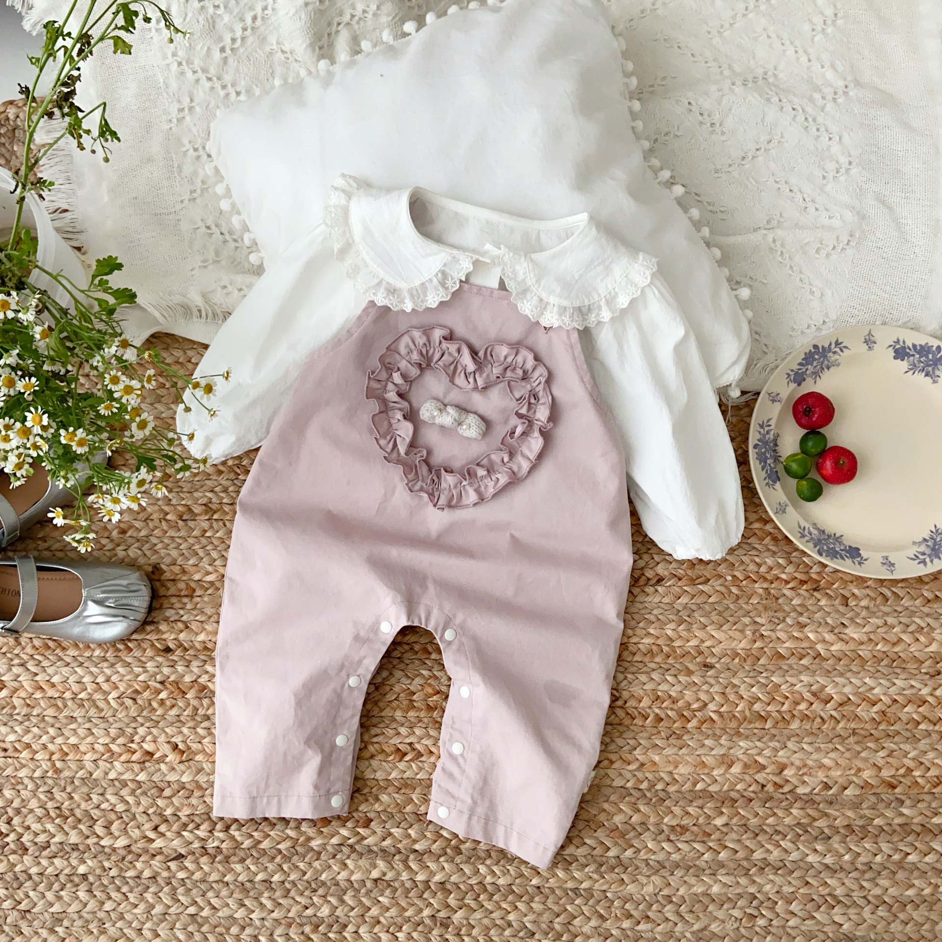 Tesoro femenino primavera estilo occidental coreano lindo traje de niña primavera nuevo traje tridimensional encaje amor traje de dos piezas marea