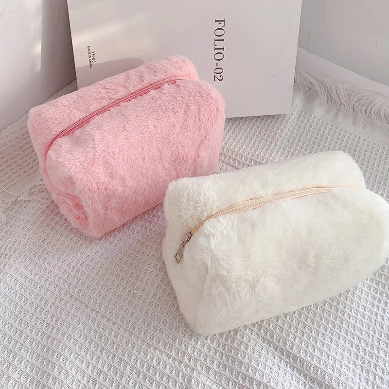 Cute Pastoral Solid Color Plush Storage Bag Makeup Bags display picture 2