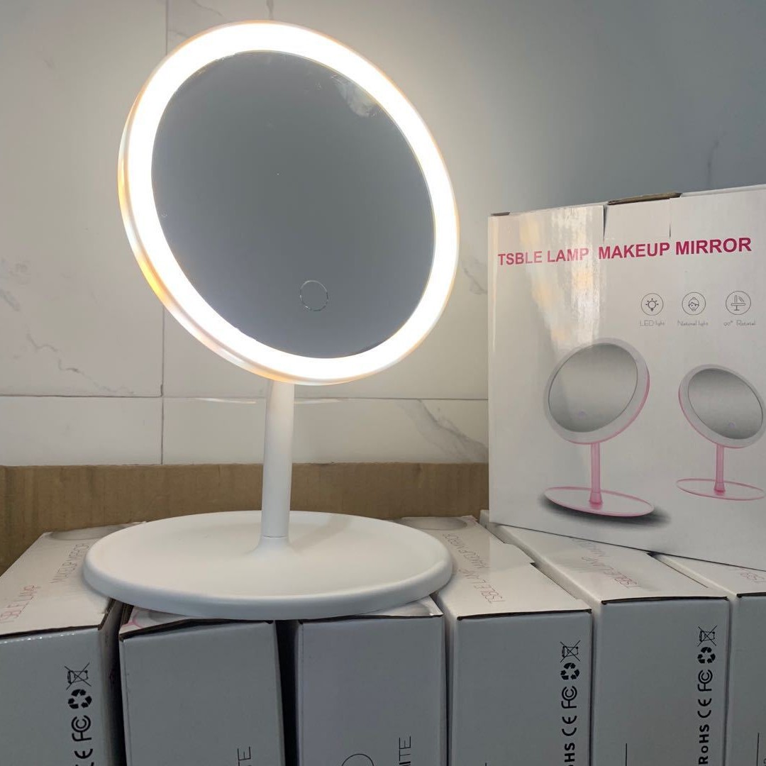 Fábrica al por mayor Douyin Internet rojo LED espejo de maquillaje espejo de belleza de escritorio espejo de maquillaje portátil plegable en nombre del cabello