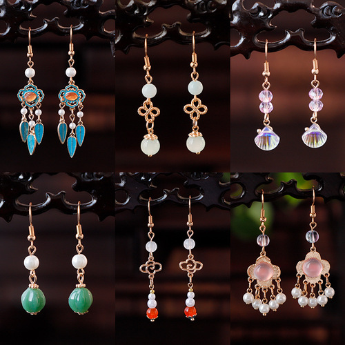 Ancient-style earrings, versatile and elegant, with a classic and retro palace style, suitable for Chinese-style Hanfu and qipao accessories.