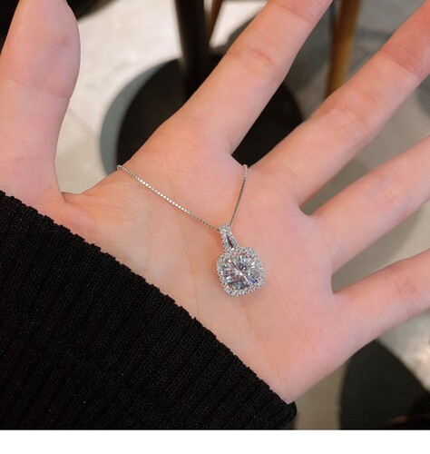 S925 sterling silver square diamond pendant necklace women's light luxury niche design clavicle chain  new versatile necklace