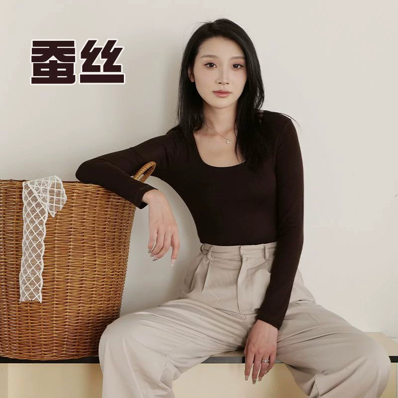 Высокое качество шелковицы шелковицы нижняя рубашка женская осень тонкая, без следов U-образный воротник