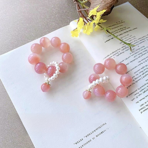 Xiaohongshu style finger loop bracelet, student version pink crystal peach-shaped beads, handheld bead chain, wholesale