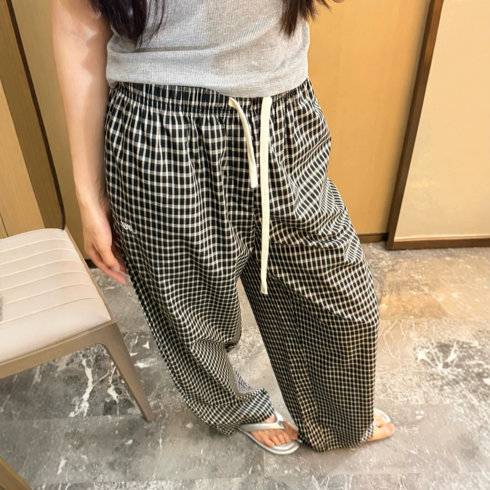 裤子女夏薄款MOC*休闲裤2026新品黑白格纯棉慵懒风阔腿直筒裤