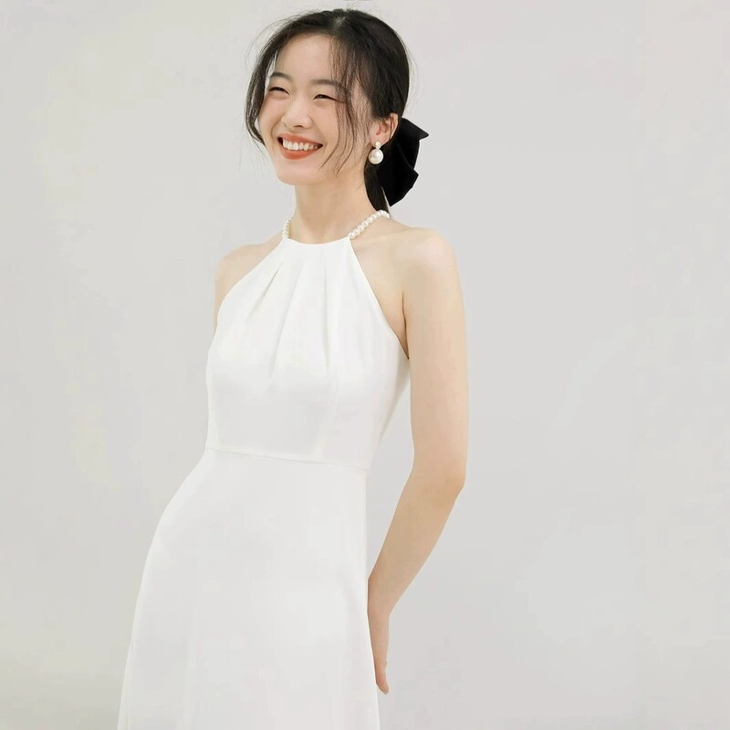 Cross-Border Wholesale White Halterneck Light Wedding Dress Daily Date Long Dress Slimming High-End Dress Source Manufacturer Cross-Border Wholesale White Halterneck Light Wedding Dress Daily Date Long Dress Slimming High-End Dress Source Manufacturer