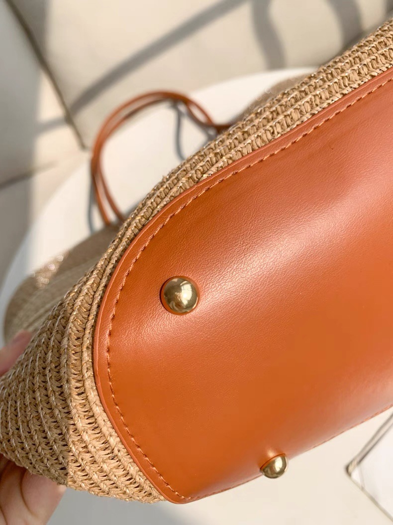 New Summer Striped Single Shoulder Commuting Straw Woven Bag, New Large Capacity Casual And Fashionable Women's Beach Tote Bag_voghion.com