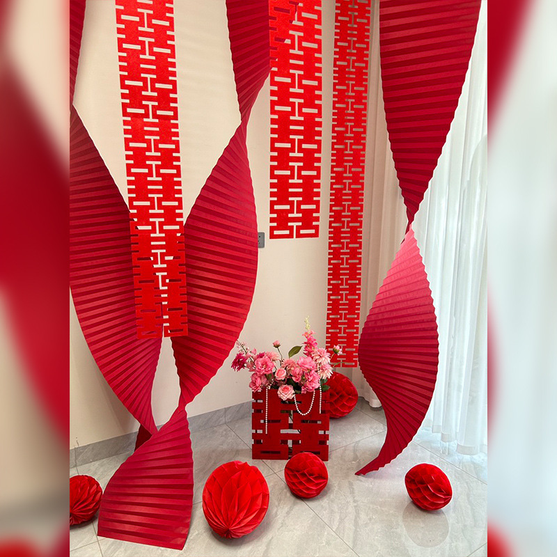 結婚式の装飾用品の赤い中国式の紙の提灯の結婚の装飾の結婚の部屋は結婚式の背景の壁の折り紙を配置します。|undefined