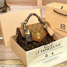 香港代购真皮大容量小方包女2024新款秋冬包包单肩斜挎包老花女包