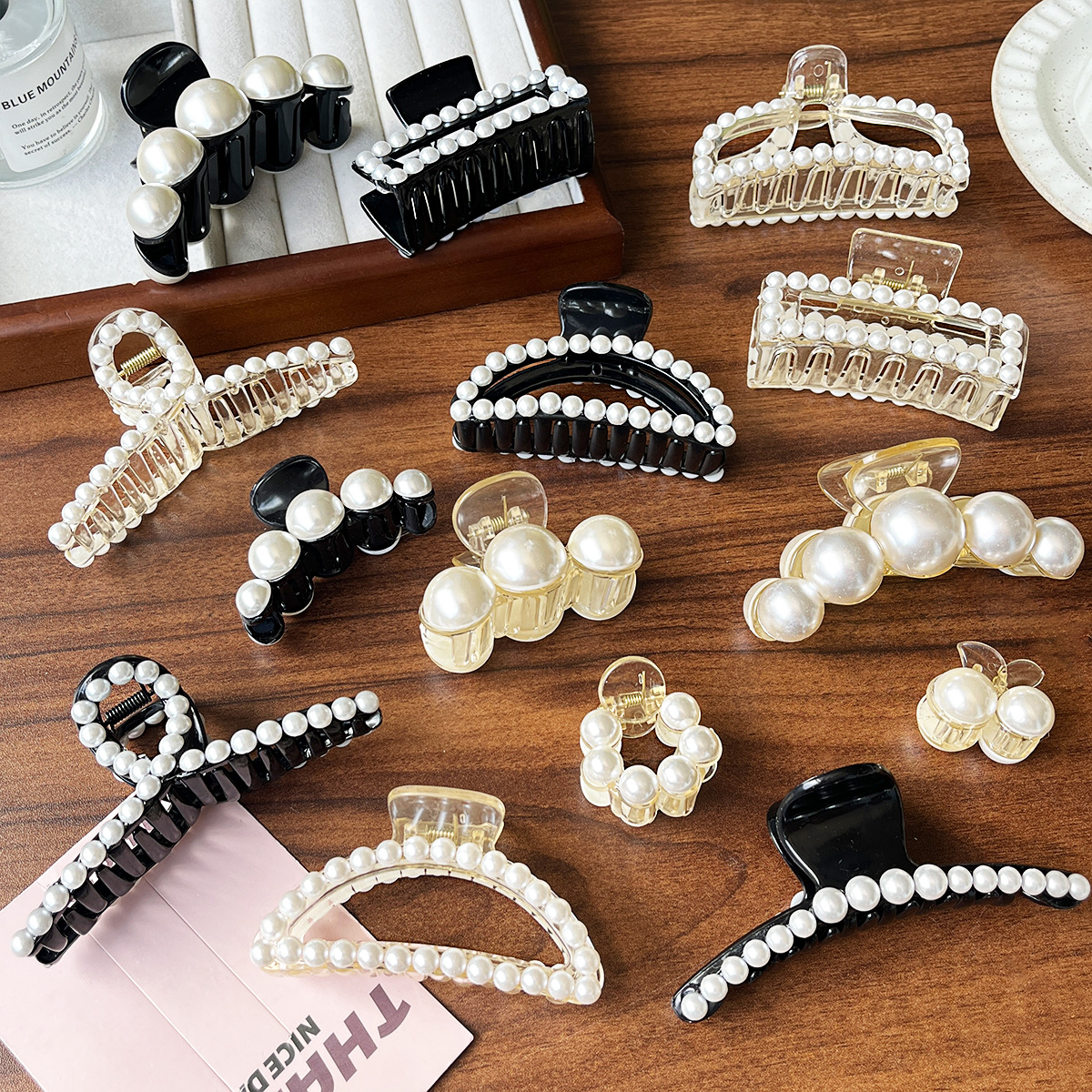Pinza para el cabello coreana, dulce pinza para el cabello con perlas al estilo coreano para la parte posterior de la cabeza, pinza de tiburón súper elegante, pinza para el cabello estilo princesa.