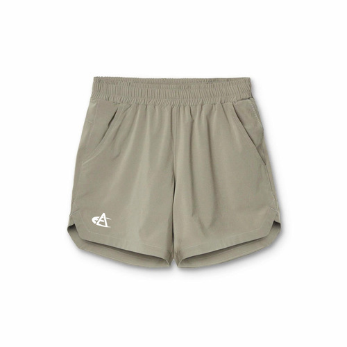 Stretch quick-drying breathable sports pants for men's summer fitness training American basketball shorts below the knee running three-point pants