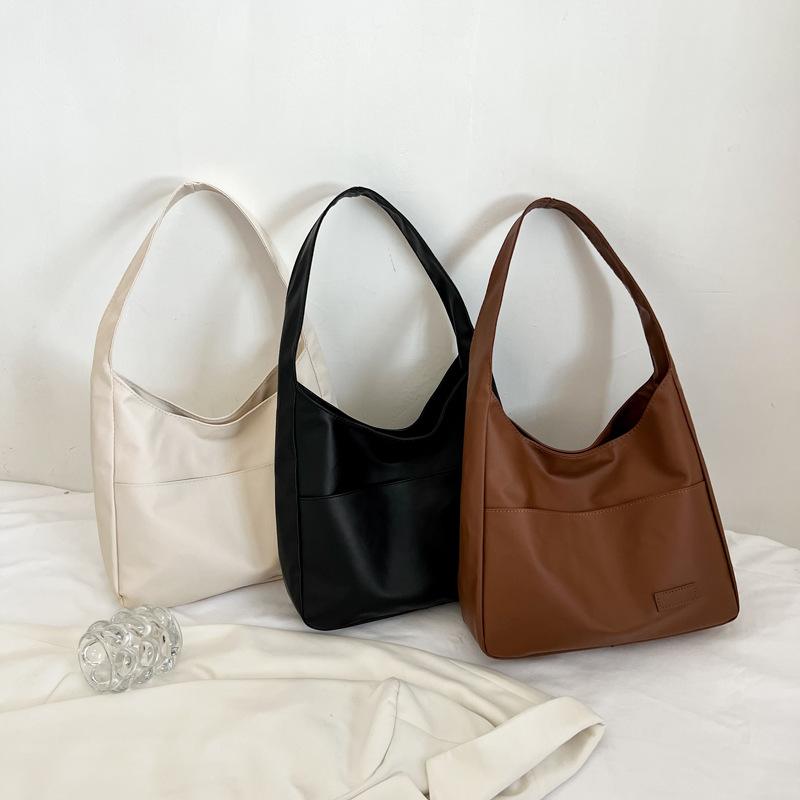 2025软皮小众通勤托特包大学生上课单肩包斜挎包批发大容量包包女