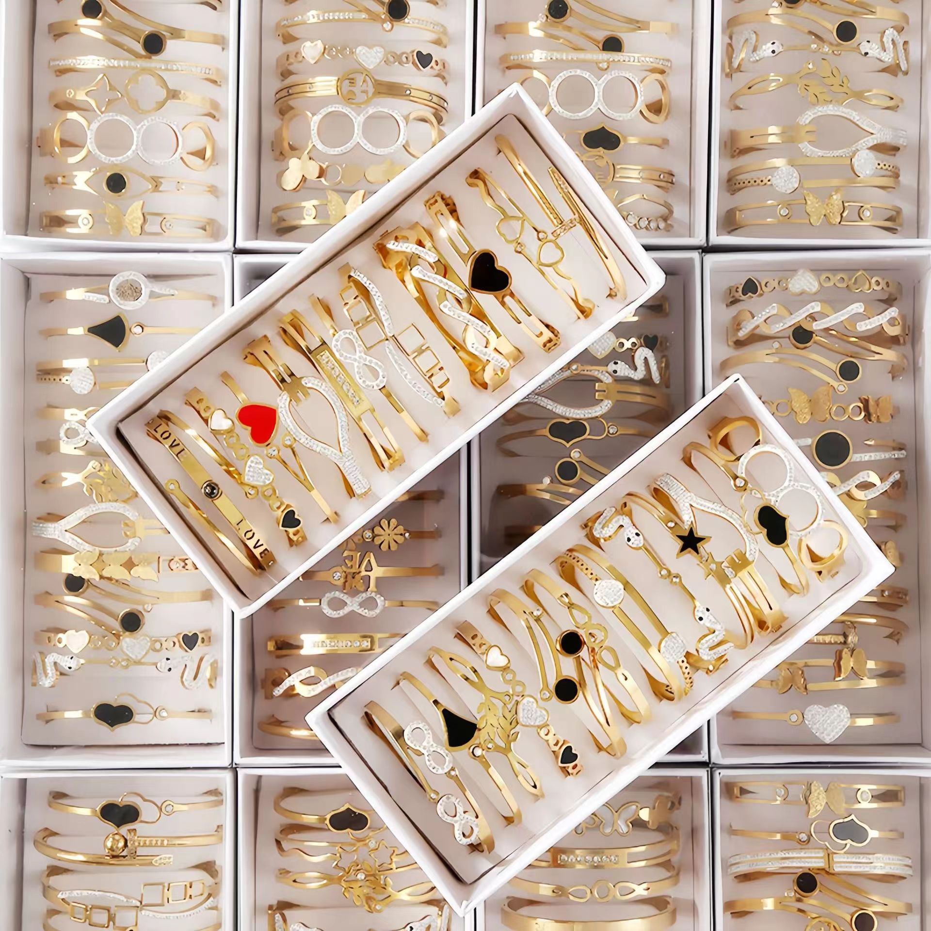 Hot Fashion High Sense Personalized Jewelry Bracelet Mixed Batch Titanium Steel Gold-plated Bracelet Bracelet