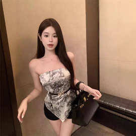 辣妹短款露背没腰带印花无袖抹胸背心女修身内搭不规则上衣外穿